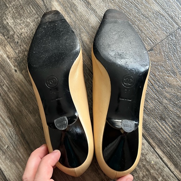 Vintage Chanel Cap Toe Kitten Heels - Picture 3 of 5